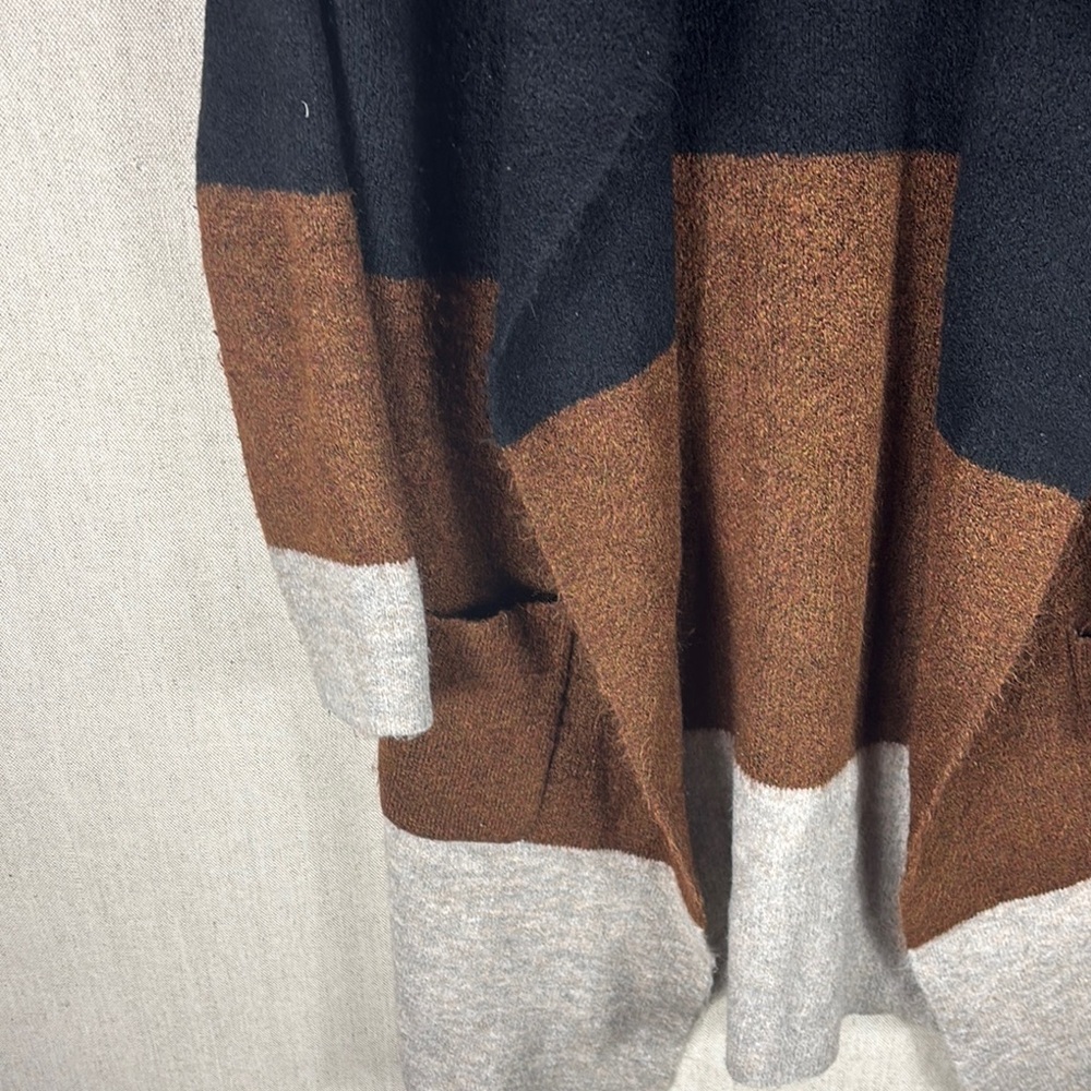 Max Studio > Oversized Colorblock Open Front Cardigan Small - Picture 4 of 7